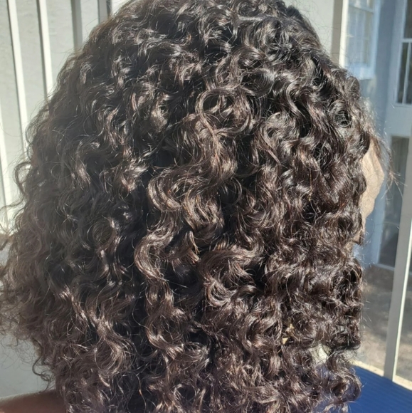 Curly wig